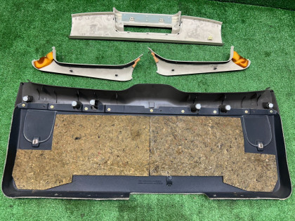 Обшивка пятой двери SUBARU LANCASTER OEM 94320AE011AD 94310AE020GF 94310AE030GF 94310AE000GF BHE BH9 BH5 1998 BEIGE 8L5