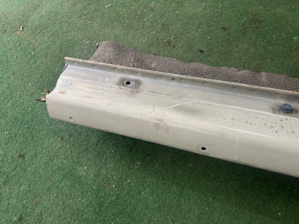 ชายล่างตัวถังขวา SUBARU LANCASTER OEM 51415AE021 BHE BH9 1998 BEIGE 8L5