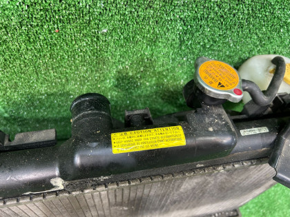 发动机水箱 SUBARU LANCASTER OEM 45111AE001 BH9 BE9 1998 EJ254 AT