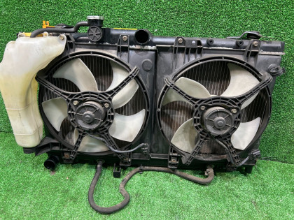 发动机水箱 SUBARU LANCASTER OEM 45111AE001 BH9 BE9 1998 EJ254 AT