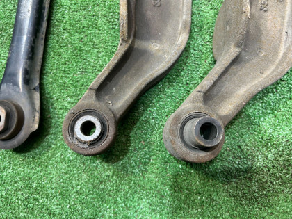 リアアーム SUBARU LANCASTER OEM 20250AE030 20250AE050 20250AE010 20250AE000 BHE BH9 1998 EJ254 AT