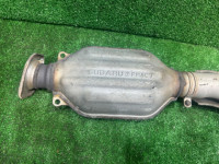 ท่อไอเสียท่อนกลาง SUBARU LANCASTER OEM 44200AE050 BH9 1998 EJ254 AT