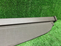 Bandeja del maletero SUBARU LANCASTER OEM 65550AE002DG BHE BH9 1998 BEIGE 8L5