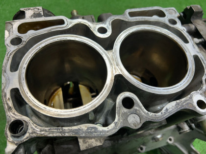 Блок цилиндров SUBARU LEGACY OEM 11008AA270 BE5 1999 EJ208 MT5