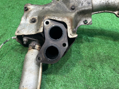 Colector de escape SUBARU LEGACY OEM 14023AA052 14010AA072 BE5 1999 EJ208 MT5