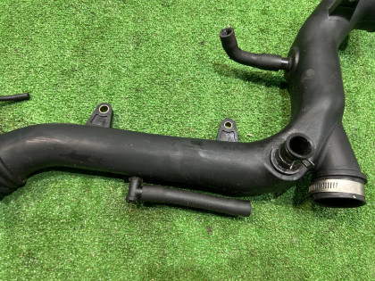 Патрубок турбин самка SUBARU LEGACY OEM 14462AA201 BE5 1999 EJ208 MT5