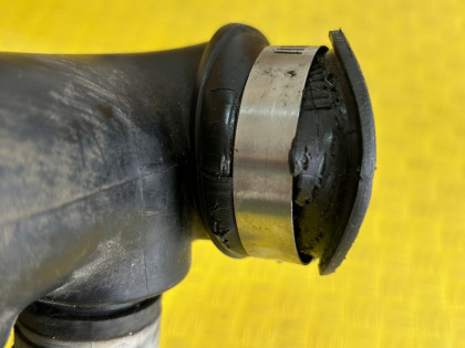 Патрубок турбин самка SUBARU LEGACY OEM 14462AA201 BE5 1999 EJ208 MT5