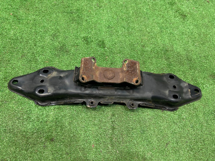 คานรองเกียร์ 41011AE010, 41022AC150 SUBARU LANCASTER