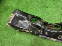 Travesaño delantero SUBARU LANCASTER OEM 20101AE013 BHE BEE 2001 EZ30 AT