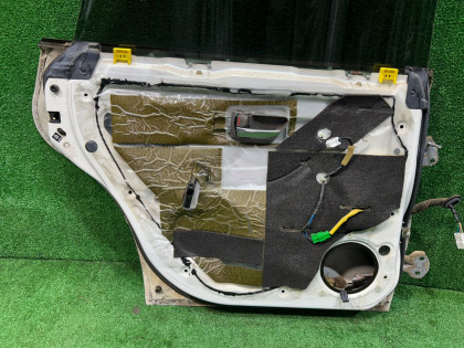 Puerta trasera izquierda SUBARU LANCASTER OEM 60400AE430 BHE BH9 2001 WHITE 07C, 081