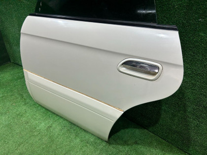 Puerta trasera izquierda SUBARU LANCASTER OEM 60400AE430 BHE BH9 2001 WHITE 07C, 081