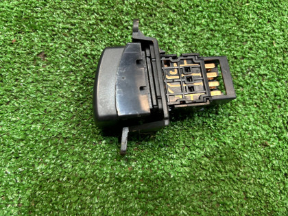 双闪警示开关 SUBARU LANCASTER OEM 83037AE000 BH9 2001 EZ30 AT