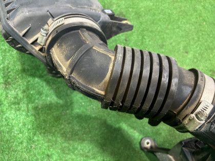 Air filter housing под СВАП SUBARU LANCASTER OEM 46052AE000 46051AE000 BHE BEE 2001 EZ30 AT
