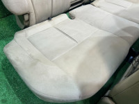 Conjunto de bancos SUBARU LANCASTER OEM 64010AE700GE, 64010AE710GE, 64221AE130GE, 64231AE360GE BHE BH9 BH5 2001 WHITE 07C, 081