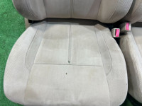 Conjunto de bancos SUBARU LANCASTER OEM 64010AE700GE, 64010AE710GE, 64221AE130GE, 64231AE360GE BHE BH9 BH5 2001 WHITE 07C, 081