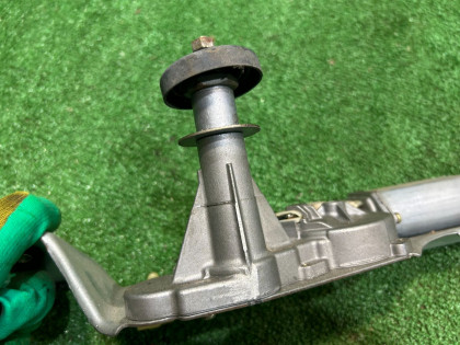 Моторчик заднего дворника SUBARU LANCASTER OEM 86511AE010 BHE BH9 2001 EZ30 AT