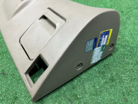 Revestimento inferior do tablier SUBARU LANCASTER OEM 66075AE000GE BH9 BHE 2001 WHITE 07C, 081
