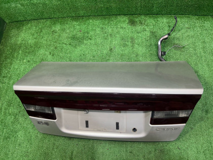 Tampa da bagageira SUBARU LEGACY OEM 57501AE040 BE5 BE9 BEE 2000 silver 792