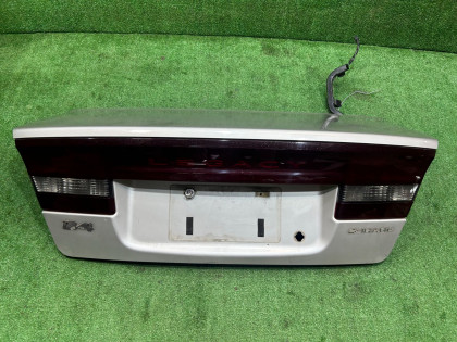 Portón del maletero 57501AE040 SUBARU LEGACY