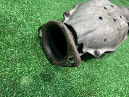 Secção central do escape катализатор SUBARU LEGACY OEM 44200AE021 BE5 BH5 2000 EJ206 AT