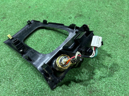 ATシフトコンソール пепельница SUBARU OUTBACK OEM 92121AG060 BPE 2004