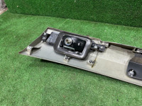 Friso da porta da bagageira SUBARU OUTBACK OEM 84261AG050GA BPE 2004 GOLD 39J