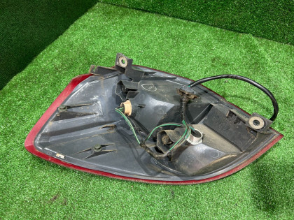 Left tail light SUBARU OUTBACK OEM 84201AG010 BPE 2004