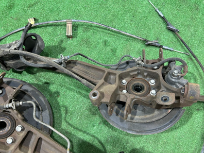 Rear hubs SUBARU OUTBACK OEM 28473AG000 26700AG000 26692AG020 26692AG030 BPE 2004 EZ30 AT