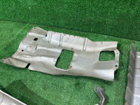 แผ่นกันความร้อนท่อไอเสีย SUBARU OUTBACK OEM 42054AG000 59024AG061 59024AG071 BPE 2004 EZ30 AT