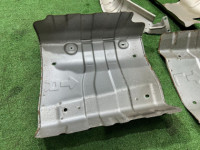 แผ่นกันความร้อนท่อไอเสีย SUBARU OUTBACK OEM 42054AG000 59024AG061 59024AG071 BPE 2004 EZ30 AT
