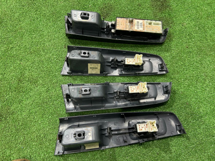Блок управления стеклоподъемниками SUBARU EXIGA OEM 83071YC010 YA5 2007 EJ205 AT