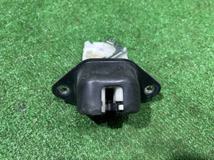 Tailgate lock 63032FG000 SUBARU EXIGA