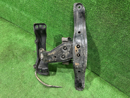 Travessa da caixa manual SUBARU LEGACY OEM 41021AC170 41022AA180 BG5 1997 EJ20R MT5