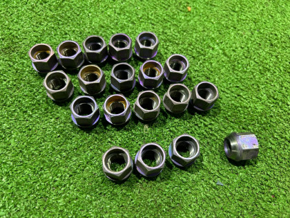 Гайки колес супер ЛЕГКИЕ !!! 19 шт japan SUBARU LEGACY OEM 623006021 BG5 1997