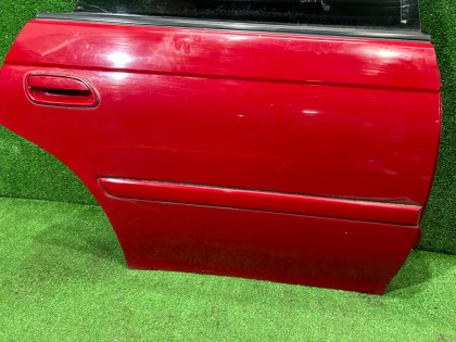 Porta traseira direita SUBARU LEGACY OEM 61400AC300 BG5 1997 RED