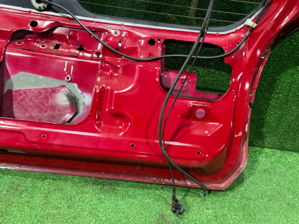 Дверь пятая SUBARU LEGACY OEM 61700AC000 BG5 1997 RED