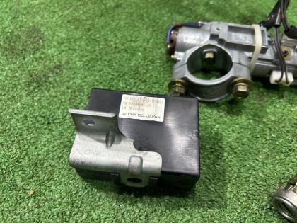 Замок зажигания Комплект замков SUBARU LEGACY OEM 57490AC170 BG5 1997 RED