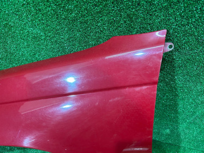 Guarda-lamas dianteiro esquerdo SUBARU LEGACY OEM 57110AC110 BG5 1997 RED