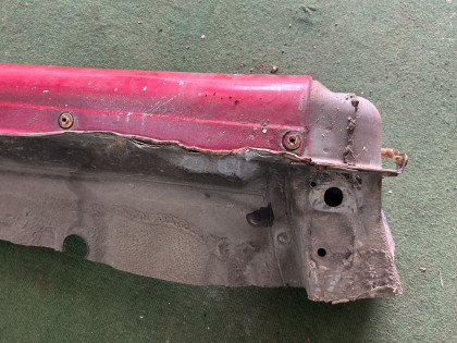 Estribo metálico derecho SUBARU LEGACY OEM 51415AC061 BG5 1997 RED