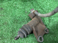 Рабочий цилиндр сцепления SUBARU LEGACY OEM 30620AA012 BG5 1997 EJ20R MT5