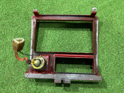 Moldura do rádio SUBARU LEGACY OEM 66221AC080 BG5 1997 RED