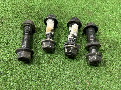 Parafusos de camber dianteiros 20540AA090 20540AA100 SUBARU FORESTER
