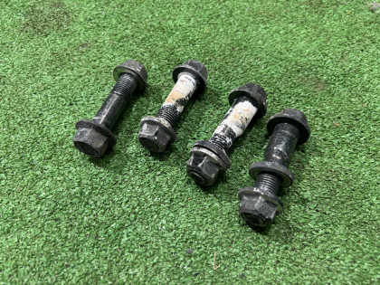 Tornillos de caída delanteros SUBARU FORESTER OEM 20540AA090 20540AA100 SG5 2007 EJ205 AT