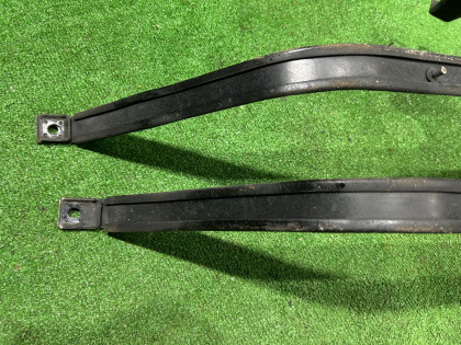 Fuel tank straps SUBARU FORESTER OEM 42017FE030 42017FE020 SG5 2007 EJ205 AT