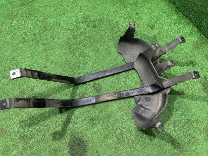 Fuel tank straps SUBARU FORESTER OEM 42017FE030 42017FE020 SG5 2007 EJ205 AT