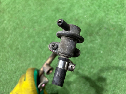 燃油压力调节器 SUBARU LEGACY LANCASTER OEM 22670AA240 BH9 2000 EJ254