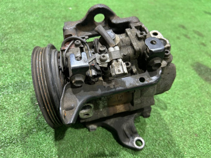 A/C compressor SUBARU LEGACY LANCASTER OEM 73111AC002 BH9 2000 EJ254