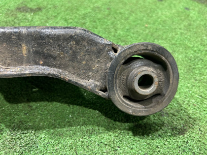 デフマウント SUBARU LEGACY OEM 41310AE020 BE5 2000 EJ206 AT