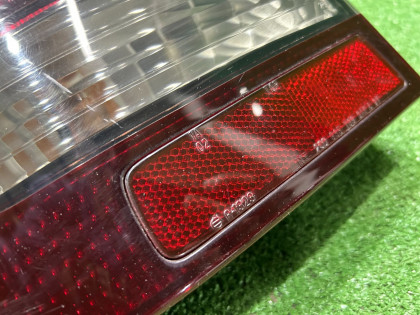 左尾灯 SUBARU LEGACY OEM 84201AE05A BE5 2000