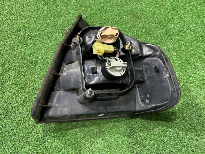 左尾灯 SUBARU LEGACY OEM 84201AE05A BE5 2000